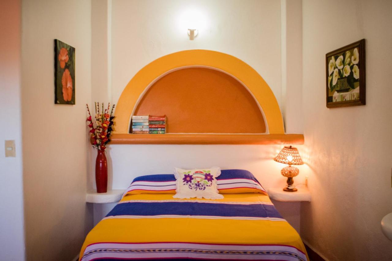 Casa Adriana Otel Zihuatanejo Dış mekan fotoğraf