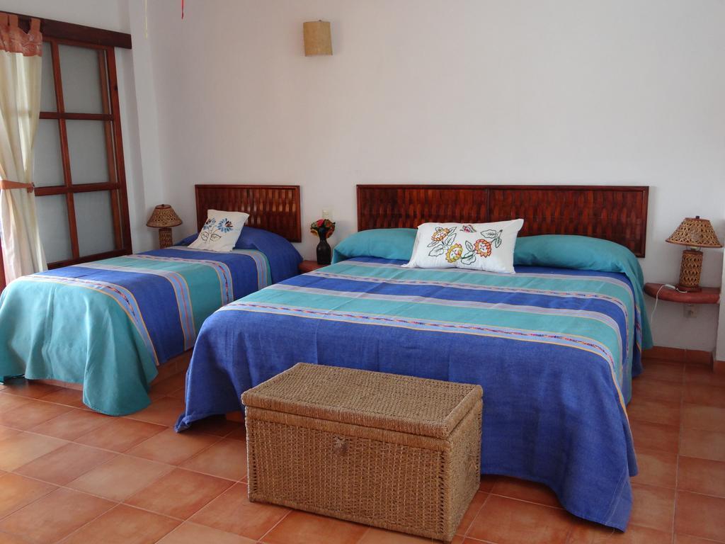 Casa Adriana Otel Zihuatanejo Oda fotoğraf